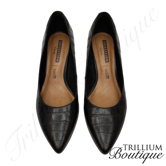 Clarks Shoes - Clark's Women's Kitten Heels Black Croc Crewso Wick Leather Upper 6.5M EUC